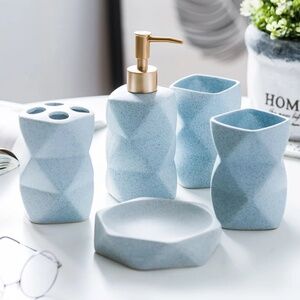 Accessory Set , 1 Soap Dispenser, 1 Toothbrush Holder, 2 Tumblers, 1 Soap Dish